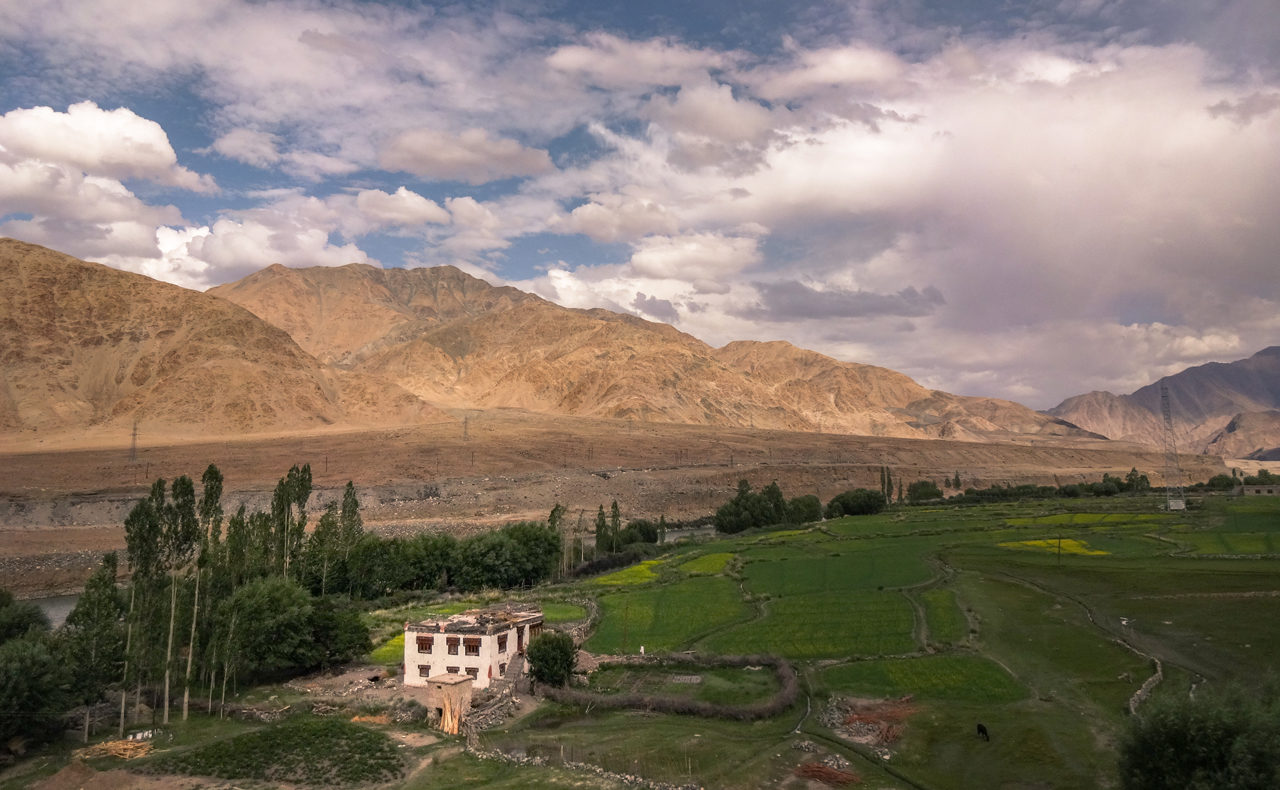 Scenery just before arriving in Leh