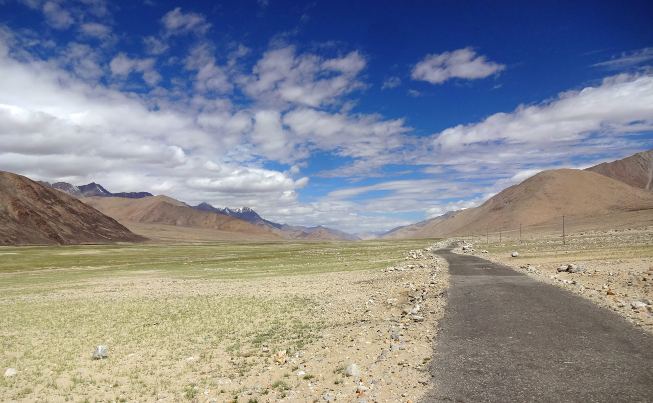 Road between Chushul and Tangtse