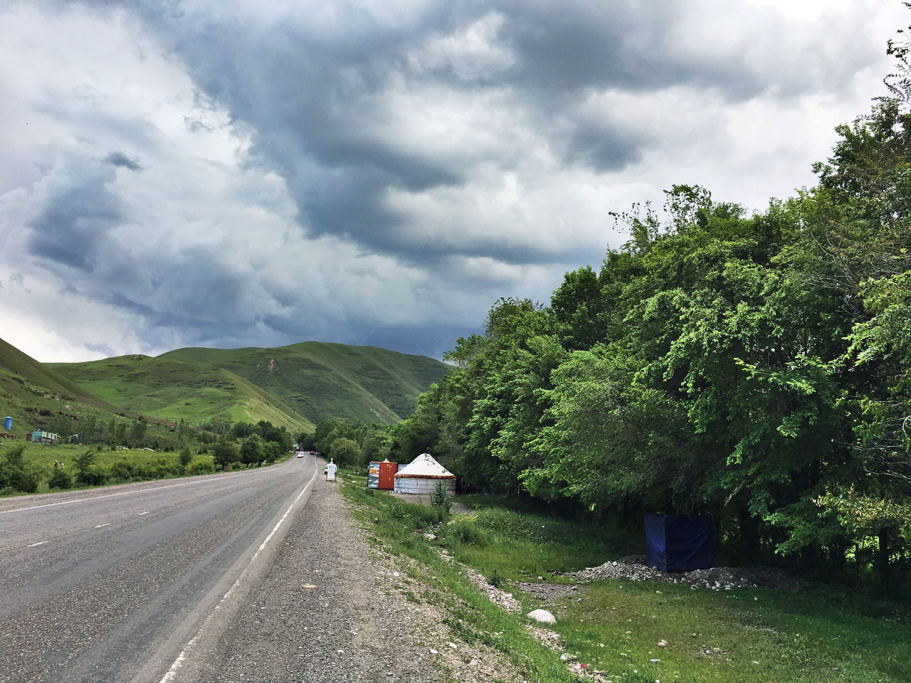 Unterwegs auf dem Pamir Highway in Kirgistan