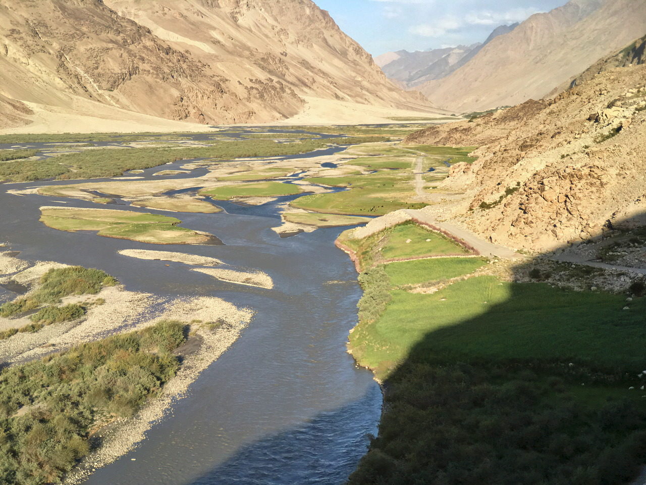 Wakhan Fluss im Abendlicht