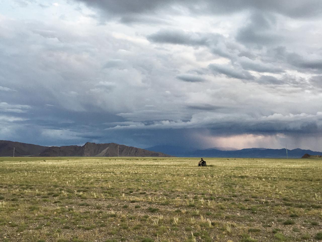 Herannahender Sturm in der Mongolei